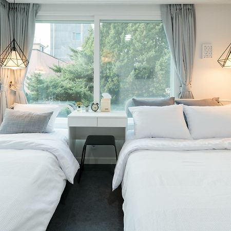 Hotel Neat House Hongdae Seul Esterno foto